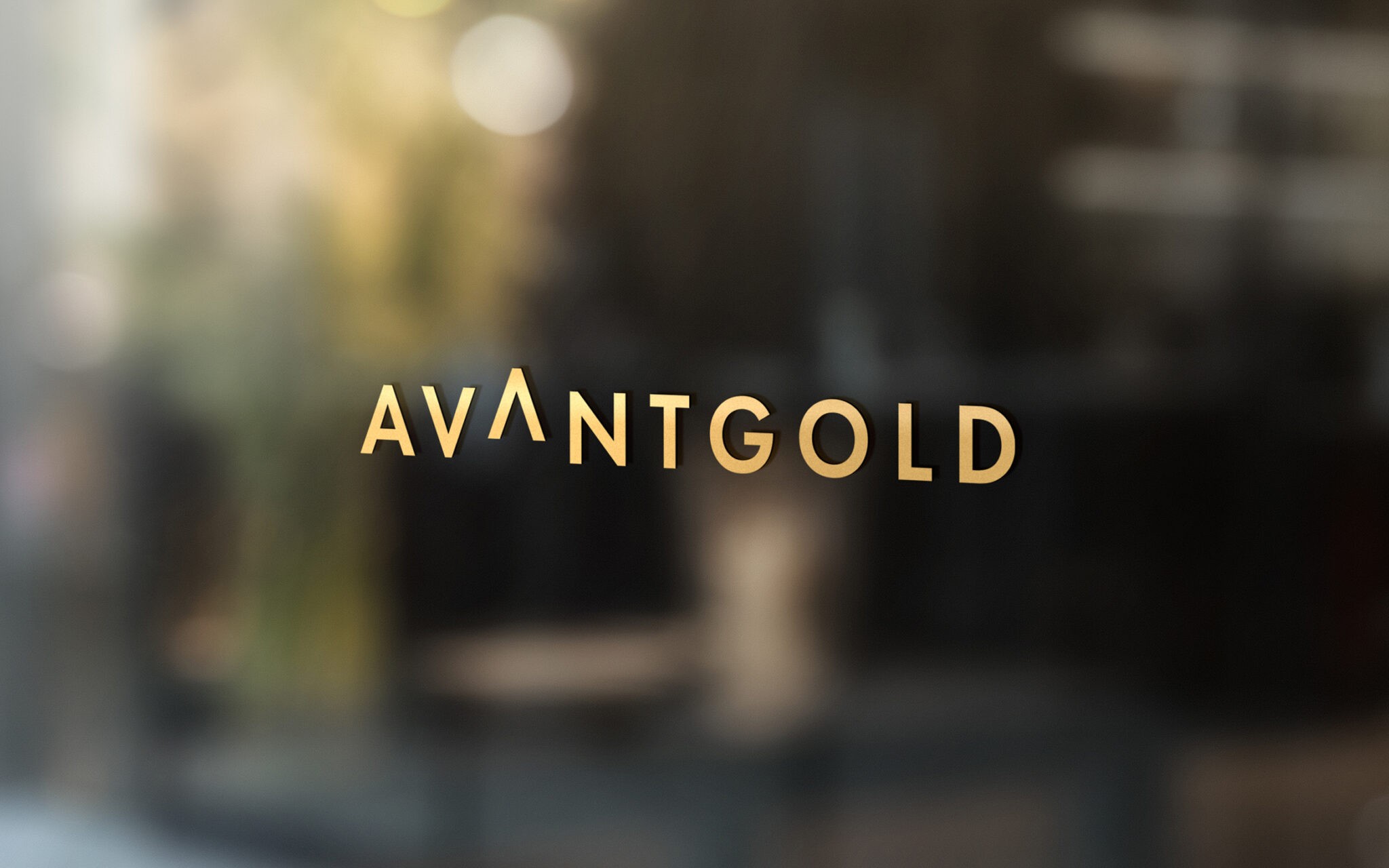 Avant.gold branding on glass signage | 300%